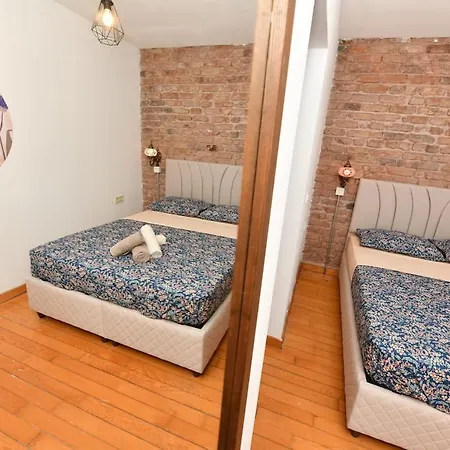 Cute Flat Vintage Design Ac Galata Lägenhet