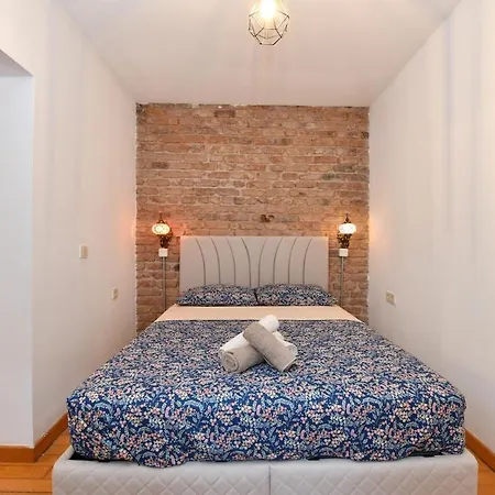 Cute Flat Vintage Design Ac Galata * Стамбул