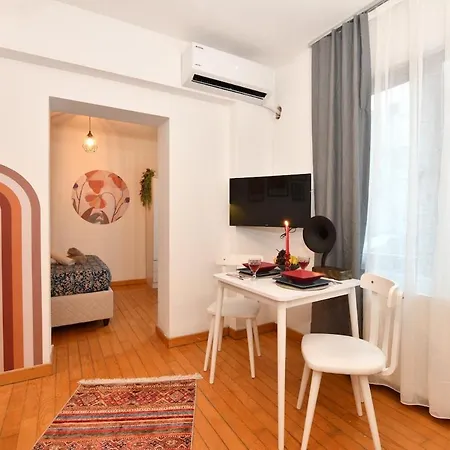 Апартаменты Cute Flat Vintage Design Ac Galata *